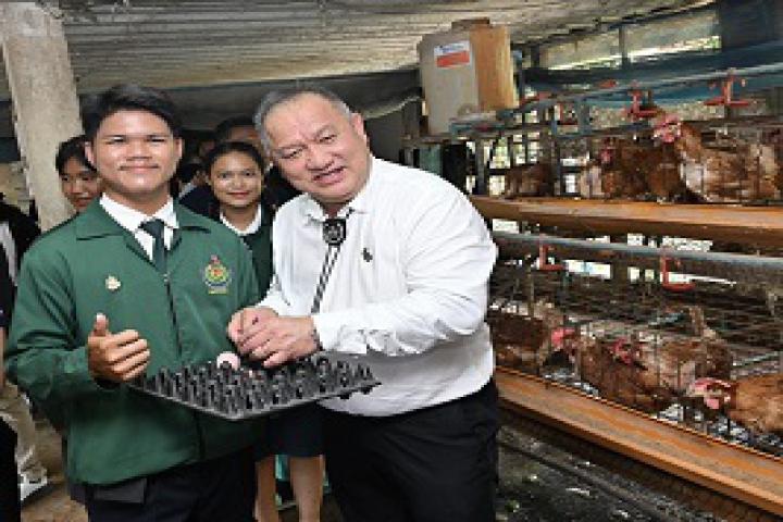 อาชีวะยกระดับอาชีวะเกษตร ใช้สถานศึกษาเป็นแหล่งสร้างรายได้ – ศูนย์เรียนรู้เพื่อการทำงาน