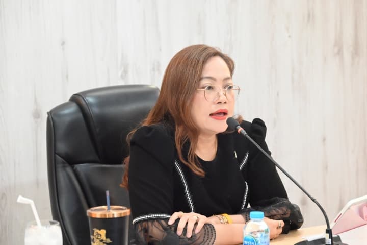 "เกศทิพย์" ลุยถกผู้บริหาร สรุปผลงานในรอบสองเดือน