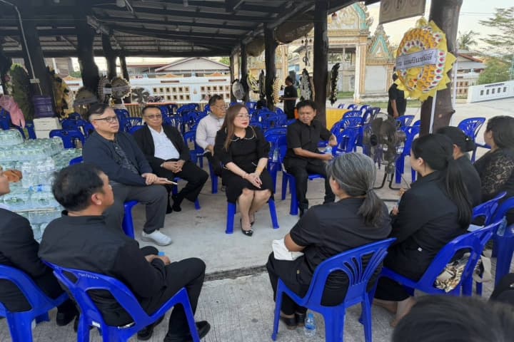 อธิบดีเกศทิพย์พบปะผู้บริหารและบุคลากร สกร. ระดับอำเภอหนองบัวแดง และ สกร.จังหวัดชัยภูมิ