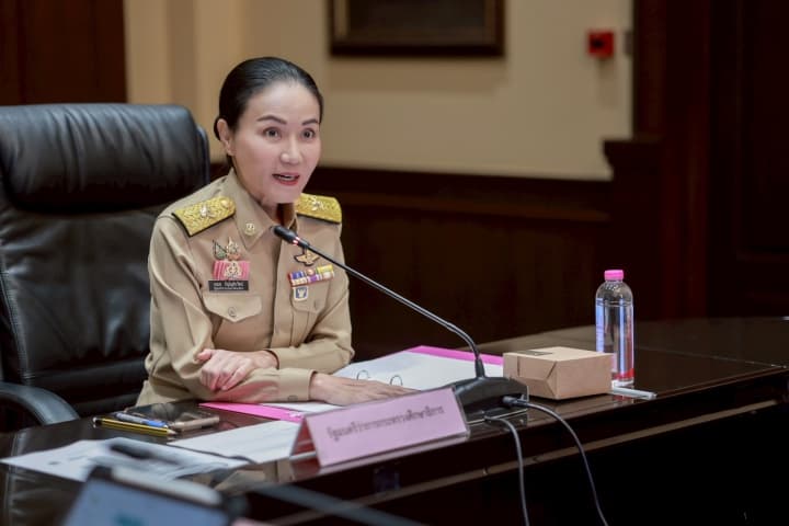 “รมว.นฤมล“ แจงด่วน ชายแดนไทย–กัมพูชายังตึงเครียด สั่งปิดเรียนแล้ว 990 แห่ง ครอบคลุม 6 จังหวัด