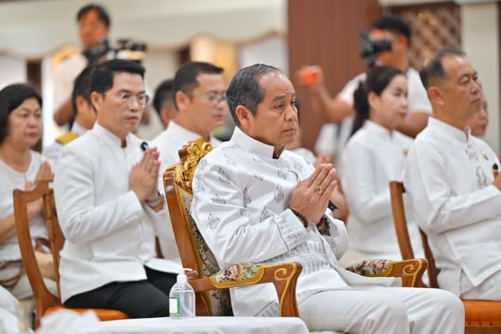 เสริมรับมงคลรับปีใหม่ 2569! กระทรวงวัฒนธรรม โดยกรมการศาสนา จัดกิจกรรมทำบุญตักบาตรสืบทอดพระพุทธศาสนา