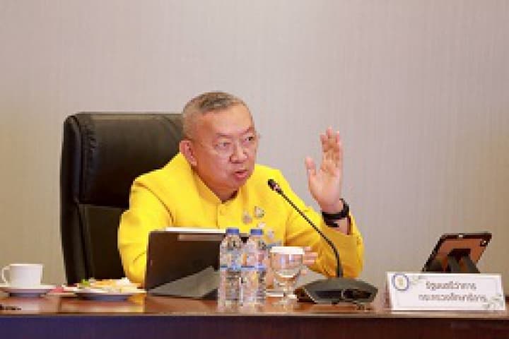 รมว.ศธ. ถกเข้มคณะกรรมการนโยบายการพัฒนาเด็กปฐมวัย  หารือเครื่องดูแลอนาคตชาติในทุกมิติ