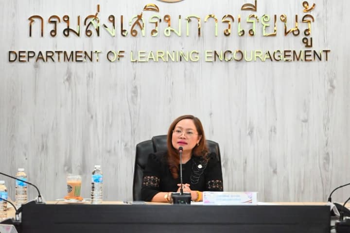 อธิบดี สกร. ขับเคลื่อน “เกษตรธรรมชาติ” พลิกพื้นที่รกร้างสู่แหล่งเรียนรู้ ชู “Learn to Earn”
