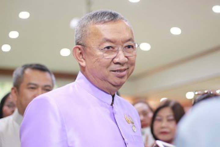 “บิ๊กอุ้ม” ชม สพป.นครปฐม เขต 1 นำร่องใช้นวัตกรรมเขตพื้นที่การศึกษาอัจฉริยะ