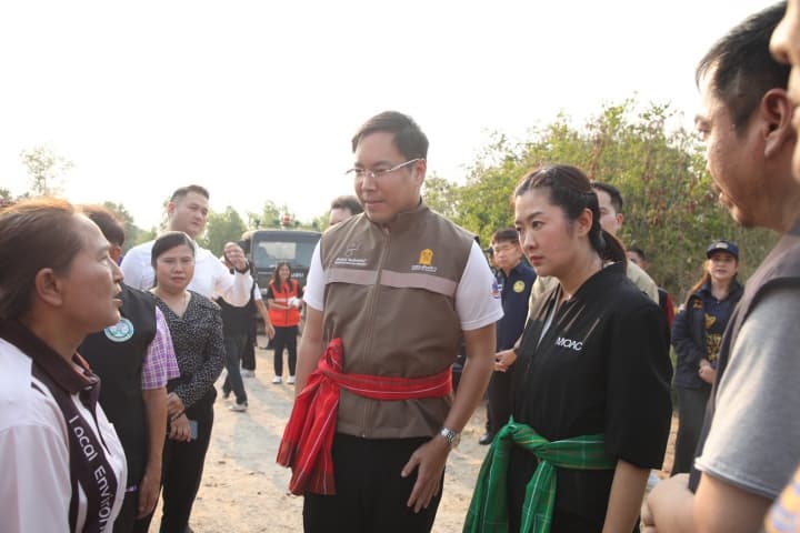 รมช.ศธ.-รมช.เกษตรฯ ลงพื้นที่กาญจนบุรี ติดตามสถานการณ์-วางแผนแก้ปัญหาไฟป่า หมอกควัน และฝุ่น PM 2.5