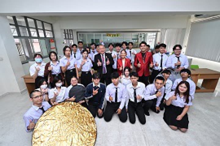 เลขา ยศพล. ตรวจเยี่ยม วพณ.ธนบุรี พร้อมชื่นชมเด็กอาชีวะสายธุรกิจ เรียนสนุก มีรายได้ ใช้ชีวิตแบบมือโปร