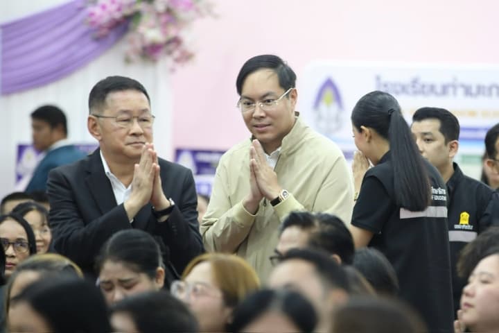 สองรัฐมนตรีศึกษาฯ ลุยพื้นที่กาญจนบุรี เน้นย้ำการขับเคลื่อนนโยบาย ศธ.