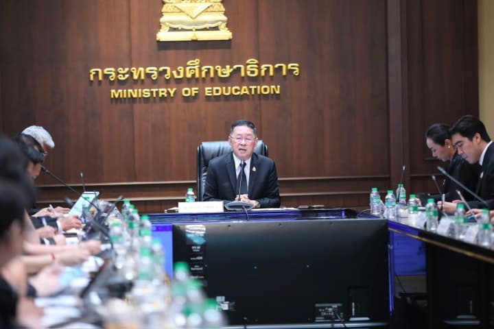 รมว.ประเสริฐ จ่อชง ครม. ออกประกาศให้ครูมีอำนาจตรวจยึดอาวุธในโรงเรียน
