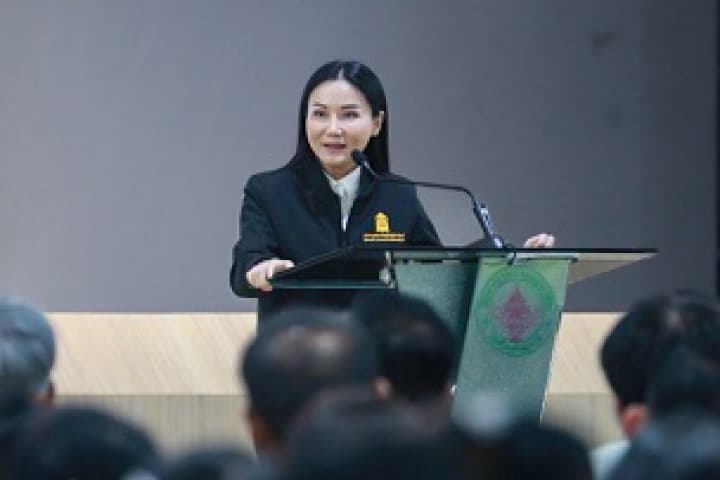 รมว.ศธ. ลงพื้นที่สุราษฎร์ธานี เล็งขับเคลื่อนนโยบายการศึกษาให้ตอบโจทย์บริบทพื้นที่จริง