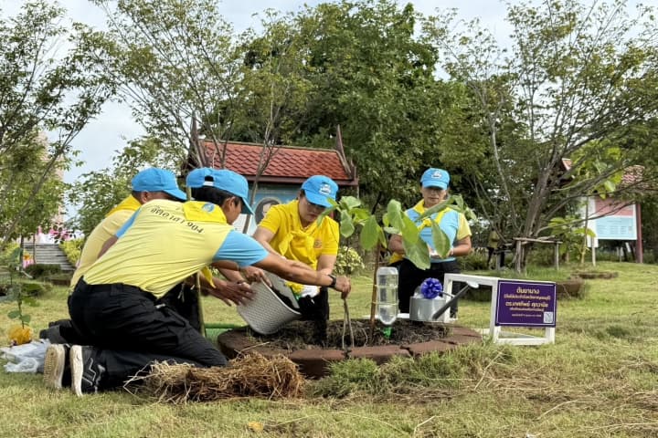 "เกศทิพย์" นำบุคลากร รวมพลังจิตอาสา "สกร. ศธ. รวมใจภักดิ์ รักษ์แผ่นดิน”