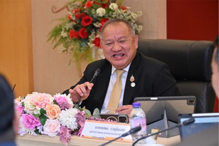 สอศ. จัดอบรมพิชิตข้อสอบ HSK 2025 ปั้นนักศึกษาไทยกว่าพันคน ยกระดับทักษะภาษาจีนสู่สากล สร้างโอกาสทุน–งานในจีน