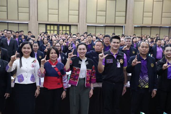 “รมช.ลิณธิภรณ์” เปิดโครงการอบรมพัฒนาครู ศศช. รุ่นที่ 1 เน้นเสริมไฟครู – สร้างฝันและความหวังแก่ผู้เรียนในพื้นที่สูง