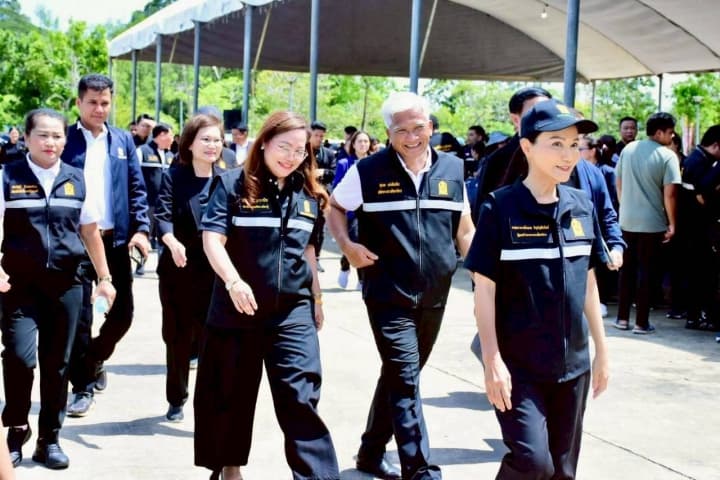 อธิบดี สกร. ร่วมภารกิจ 4 กระทรวง ลงพื้นที่นราธิวาส นำเสนอนิทรรศการส่งเสริมการเรียนรู้