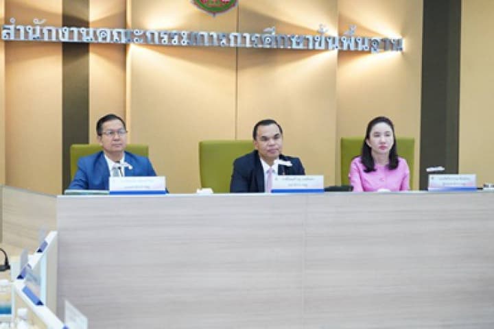 สพฐ. เตรียมออกประกาศ 52 รายการลดภาระครู