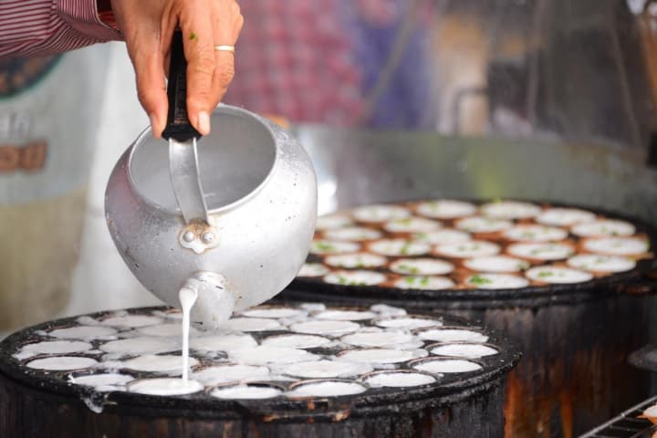 เสน่ห์ขนมไทยครองใจโลก TasteAtlas ยก “ขนมครก” เบอร์ 1 ของหวานไทยปี 2026