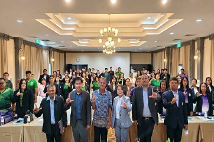 สกร ผนึกกำลัง สคช. ลุยอ่างทอง พัฒนาหลักสูตรสู่มาตรฐานอาชีพ